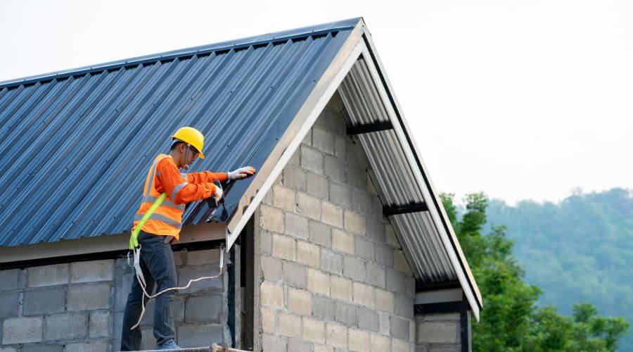 Professional metal roof installation in Kunkle, OH